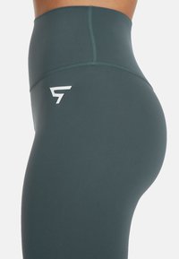 SQUATPROOF NIMBLE HIGH WAIST - Leggings - deep jade