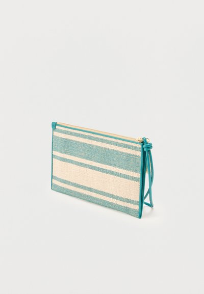 Pochette rectangulaire à bracelet avec des rayures horizontales turquoise et beige, des bordures turquoise, et une fermeture éclair avec une sangle pour poignet.