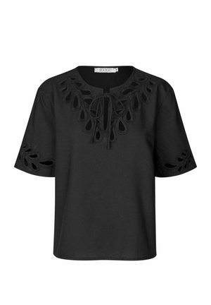 Czarna bawełniana bluzka z krótkimi rękawami, z dekoltem w kształcie półkola, wiązana z przodu, z haftowanymi wycięciami w kształcie kropli na ramionach.