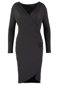 Czarna sukienka w stylu wrap z długimi rękawami, dekoltem w serek i marszczeniem z boku. Wykonana z miękkiego, elastycznego materiału o gładkiej, dopasowanej sylwetce.