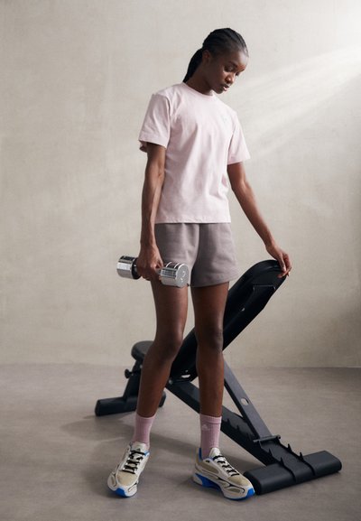 adidas by Stella McCartney REGL  - Základné tričko - new rose