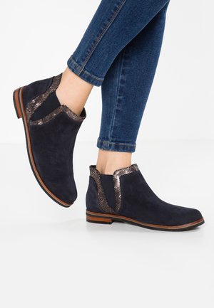 Ankle boot