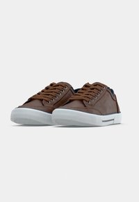 Pier One UNISEX - Sportcipő - cognac