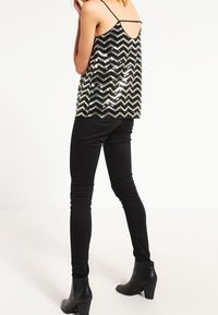Vero Moda Blusa - black