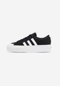 NIZZA PLATFORM - Matalavartiset tennarit - core black/footwear white