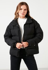 LELA REGULAR FIT - Žieminė striukė - black