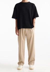 PULL&BEAR Spodnie materiałowe