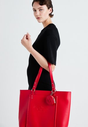 Pepe Jeans BELLAMIE MAIN - Handbag - red