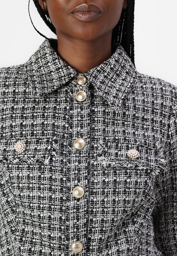 DAPHNEE CROPPED  - Light jacket2