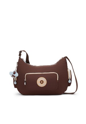 Braune Kipling-Umhängetasche mit Vordertasche, beigen Reißverschluss-Akzenten, verstellbarem Riemen und kleinem Plüschaffen-Schlüsselanhänger.