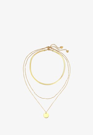 Złocona warstwowa naszyjnik z gładkim okrągłym wisiorkiem, płaskim łańcuszkiem wężowym i delikatnymi łańcuszkami. Różnice w fakturach łańcuchów.