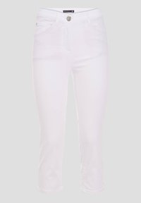 Witte denim capri-broek met een aansluitend ontwerp, vijf zakken en een sluiting met een knoop aan de voorkant. Gladde textuur en omgerolde zoomdetails.