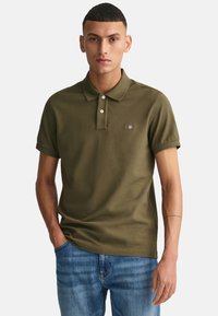 GANT SHIELD - Polo - juniper green