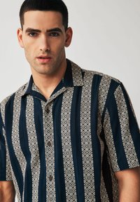 Next TEXTURED STRIPE SHORT SLEEVE WITH CUBAN COLLAR  - REGULAR FIT - Skjorter - navy