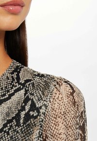 Morgan WITH SNAKE - Freizeitkleid - black