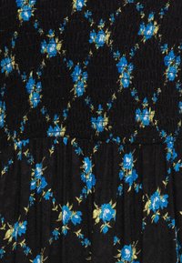 YAS Petite Vardagsklänning - black