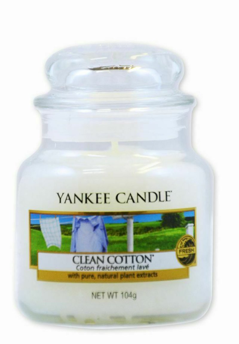 Yankee Candle YANKEE CANDLE CLASSIC SMALL JAR CLEAN COTTON CANDLE 104G Yankee Candle YANKEE CANDLE CLASSIC SMALL JAR CLEAN COTTON CANDLE 104G
