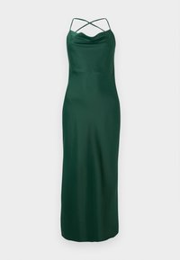 Rochie lungă din satin verde, cu guler tip cowl, bretele subțiri și un design cu spatele încrucișat. Textură netedă și siluetă ajustată până la tiv.