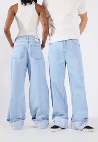 YOURTURN - UNISEX - Baggy Jeans - light blue denim Thumbnail Image 1