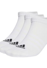 Calcetines deportivos blancos con un puño acanalado, que presentan tres rayas negras y un logotipo. Fabricados con una suave mezcla de textiles, diseñados para brindar comodidad.