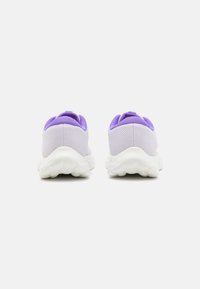 New Balance 520V8 UNISEX - Silniční běžecké boty - lilac