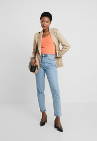 OPUS SOFT SLIM FIT - Top - fresh coral