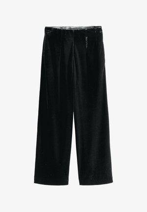 Mustat samettiset leveälahkeiset housut, joissa on sileä pinta, etupleatit ja elastinen vyötärö, sopivat niin arkisiin kuin muodollisiin tilaisuuksiin.