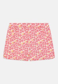 Krátké kalhoty vyrobené z látky s bílým pozadím, na kterém je barevný vzor srdcí v růžové a žluté barvě, s elastickým pasem a bočními kapsami.