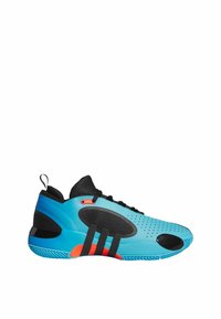 Baskets de sport bleues avec une tige en mesh noir, présentant des rayures noires, un accent orange et une semelle en caoutchouc texturée.