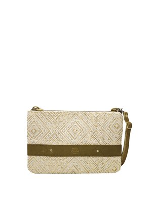 Pochette poignet beige et marron clair à motifs, fermeture éclair et bandoulière olive avec petit logo doré « mila louise PARIS » sur la bande avant.