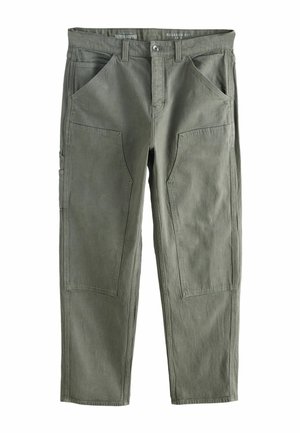 Olívovo zelené nohavice uvoľneného strihu vyrobené z bavlny, so viacerými vreckami, rovnými nohavicami a zapínaním na gombík. Texturovaný povrch látky.
