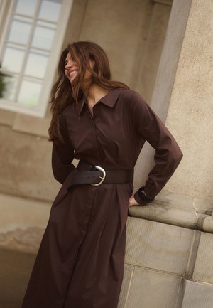 Culture, CUPERNILLA ANTOINETT LONG - Maxi-jurk - coffee bean