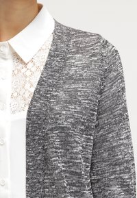 Vero Moda Kofta - black