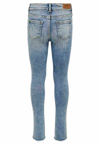 Ljusblå denimjeans med slim fit, med hög midja, fem fickor och fransdetaljer vid anklarna. Bakvy.