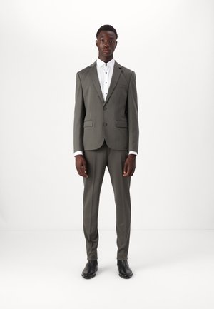 SUPERFLEX SET - Suit - army