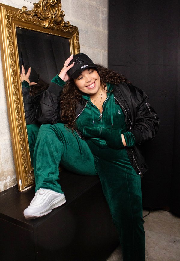 FEMALE LEAGUE ESSENTIAL - Cap2