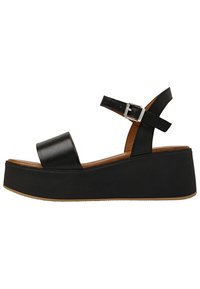 Černé platformové sandály s širokým předním páskem, nártní páskem se stříbrnou sponou a silnou podrážkou s hnědým podšíváním.