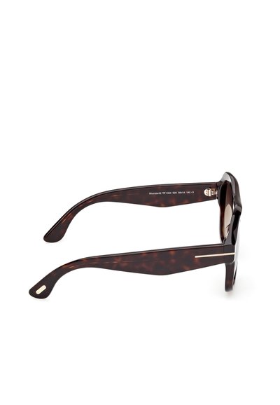 Ochelari de soare cu un cadru gros din acetat în stil țestoasă, lentile maronii cu gradient și accente metalice elegante pe umeri.