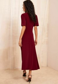 Friends Like These ITY FLUTTER SHORT SLEEVE MIDI - Trikoomekko - burgundy red