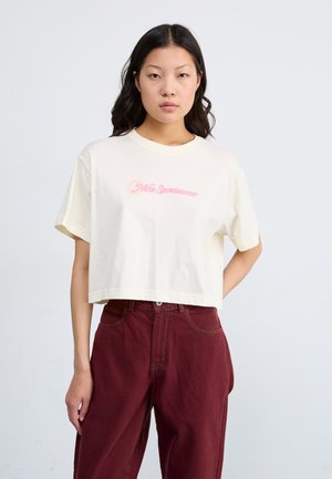 CLUB CROP TEE - Apdrukāts T-krekls - pale ivory