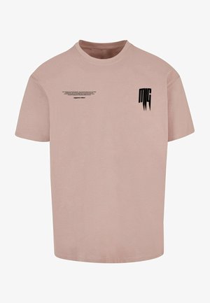 Lichtroze katoenen T-shirt met ronde hals. Voorzien van zwarte grafische tekst op de voorkant en een logo op de linkerborst. Korte mouwen.