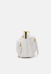 Coccinelle COCCINELLEHYLE - Kézitáska - brilliant white