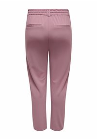 Svijetloružičaste hlače s elastičnim strukom u opuštenom kroju s dva stražnja džepa. Glatka tekstura, suženi rukavi i bez vidljivih kopči.