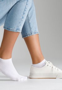 SOFT SNEAKER UNISEX 7 PACK - Socken - white