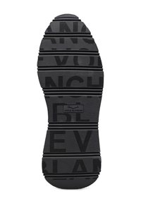 Sole in gomma nera con scanalature orizzontali e marchio in rilievo. Presenta una superficie texturizzata per migliorare aderenza e durata.