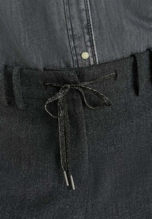 Le Temps Des Cerises, PANTALON DROITE FLAVIE - Pantalones - noir