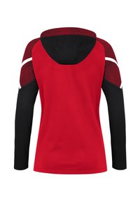 Rot und schwarz langärmliger Hoodie mit einem einfarbigen roten Rücken, gemusterten schwarzen Akzenten an den Schultern und oberen Ärmeln sowie einer Kapuze. Glatte Textur.