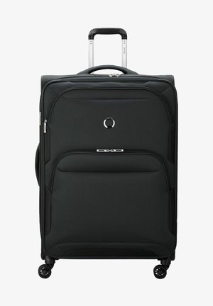 Zwarte koffer op wielen met een duurzame stoffen buitenkant, uitschuifbare handgreep, een voorvak met rits en vier draaibare wielen voor mobiliteit.