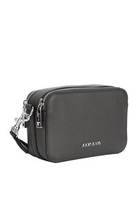 Borsa a tracolla in ecopelle grigia con finitura testurizzata, hardware argentato, chiusura a zip e logo del marchio sul fronte.