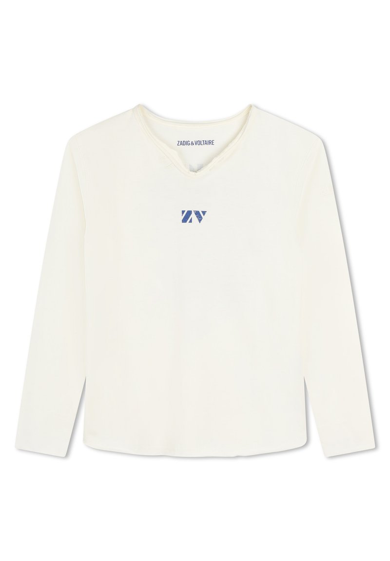 Langmouwen crèmekleurig top met een V-hals, voorzien van een blauw logo-ontwerp op de borst en subtiele stiksels langs de halslijn.